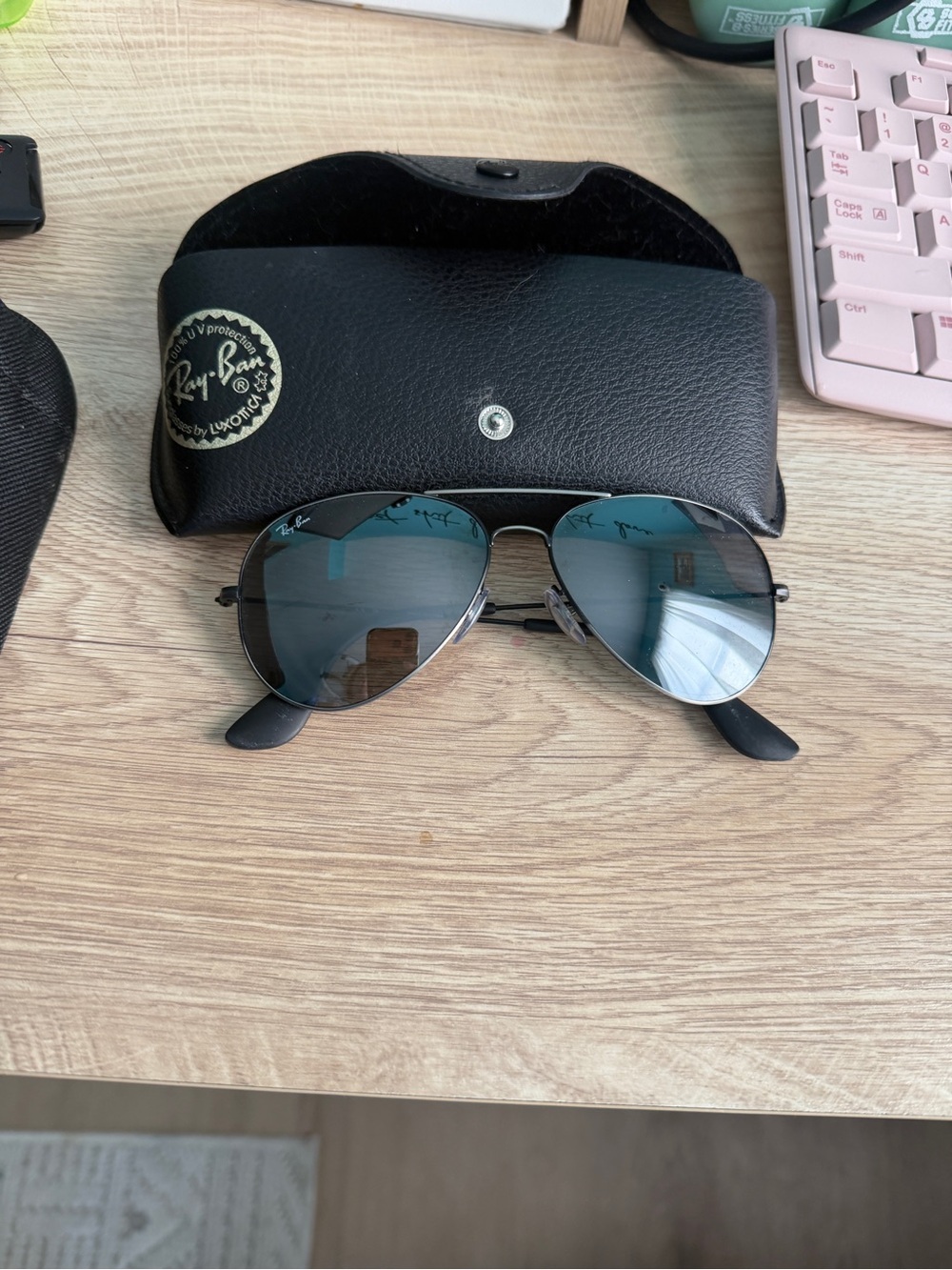Ray-Ban Aviator Sunglasses Black Frame Green-Blue Lenses